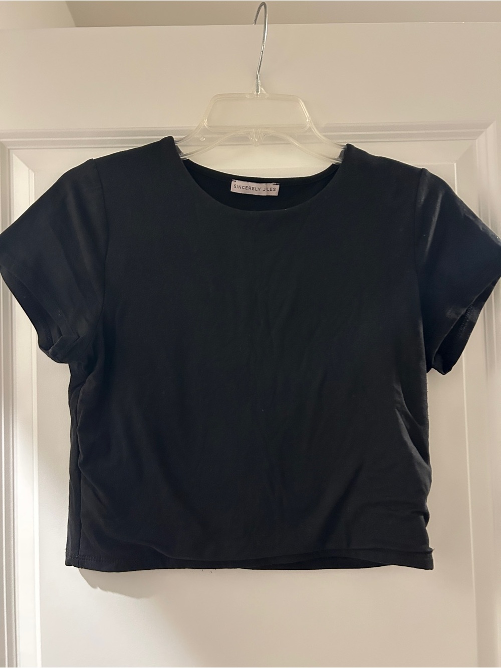 Sincerly Jules Black Short Sleeve Crewneck Crop Top